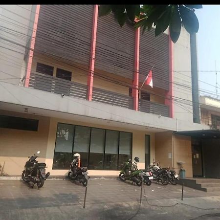 Guest House Permata Tawakal Джакарта Экстерьер фото