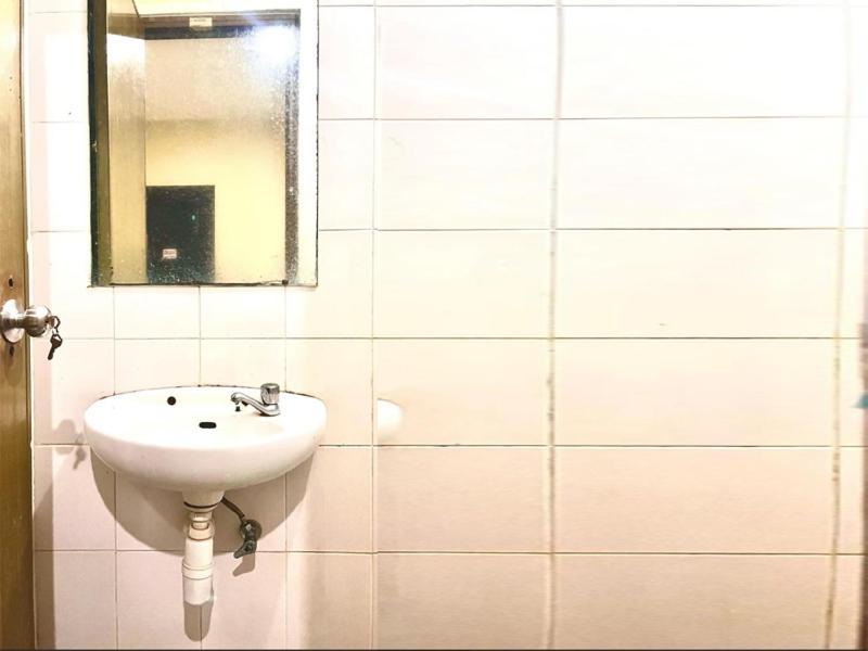 Guest House Permata Tawakal Джакарта Экстерьер фото